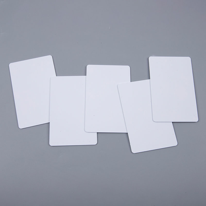 Hersteller Individuell bedruckte, wiederbeschreibbare, leere PVC-13,56-MHz-NTAG215-NFC-Karte